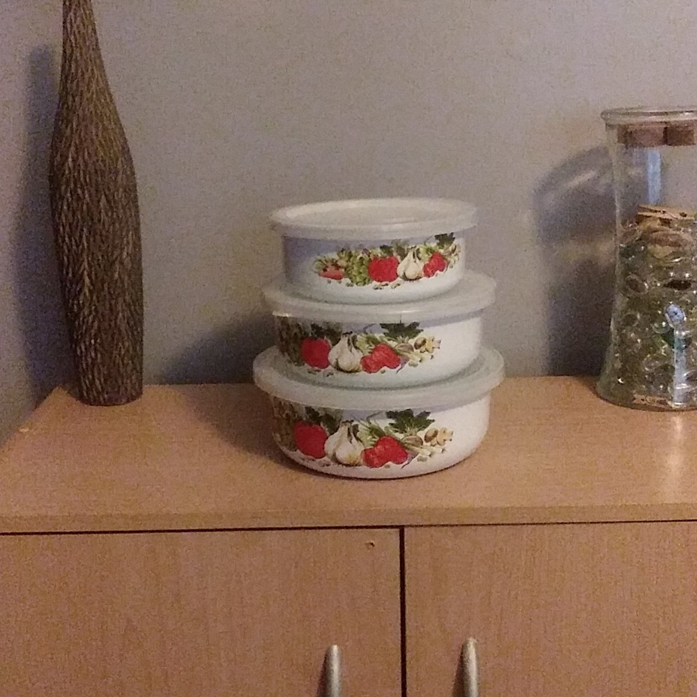 Medal storage containers